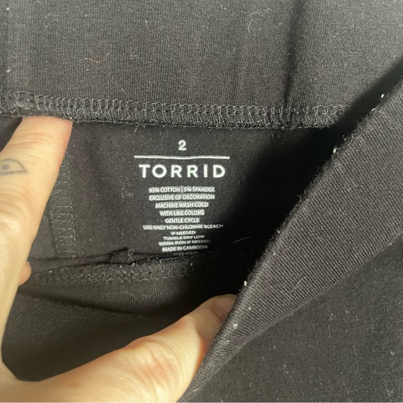 Torrid plus size black leggings sequin stripe down side of legs casual size 2XL - Picture 6 of 6